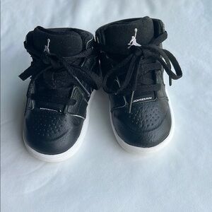 Toddlers Mid Jordan Sz 5C